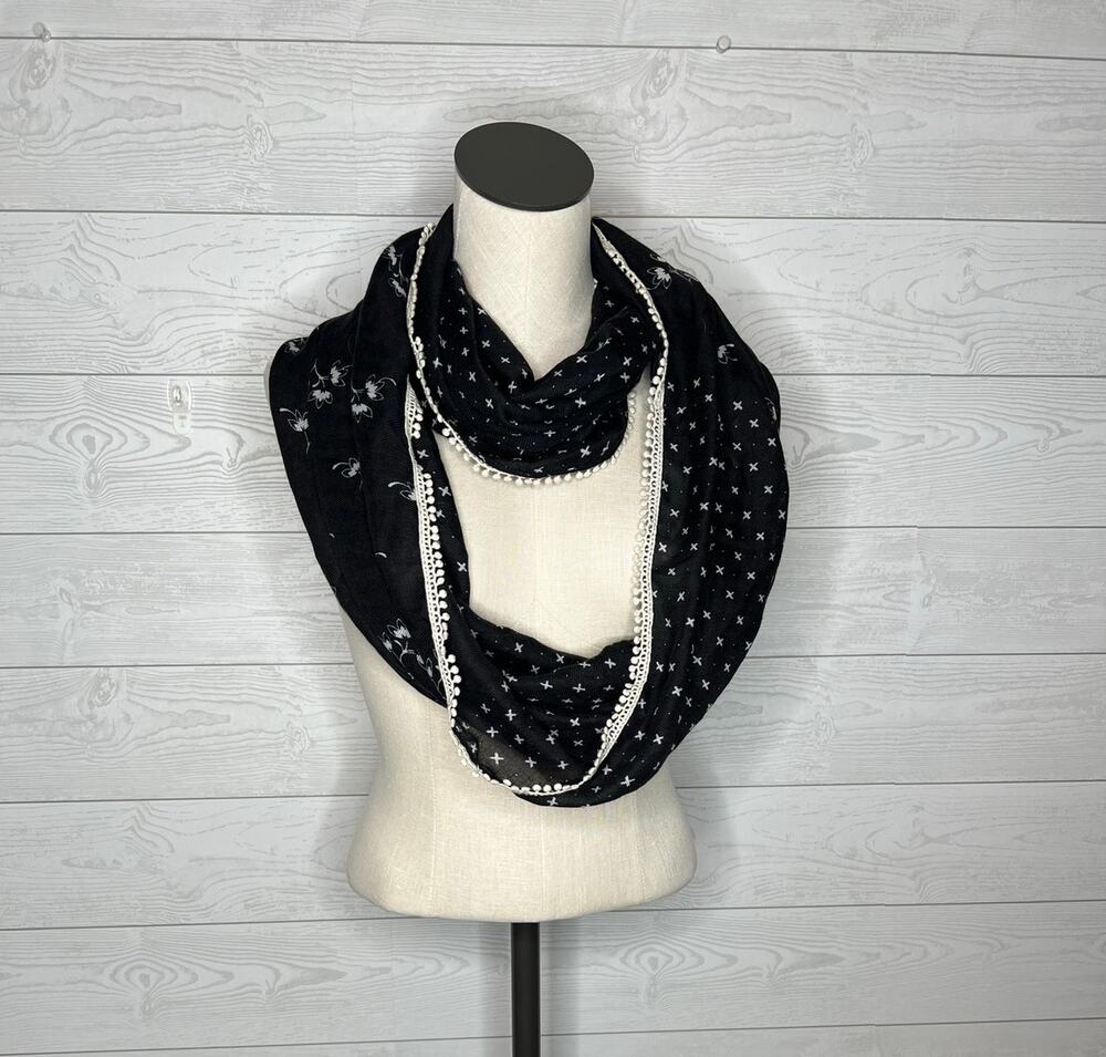 Loft black & white floral infinity scarf NWOT